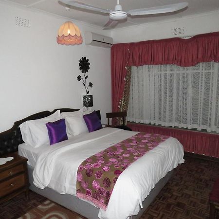 Parrot Lodge Bulawayo Luaran gambar