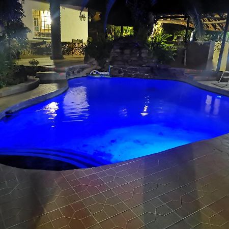 Parrot Lodge Bulawayo Luaran gambar