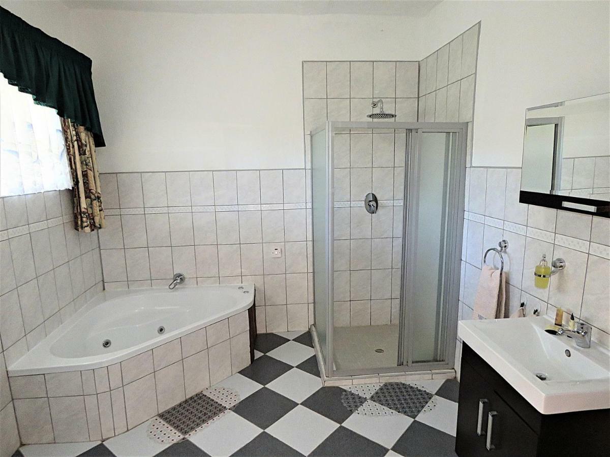 Parrot Lodge Bulawayo Luaran gambar