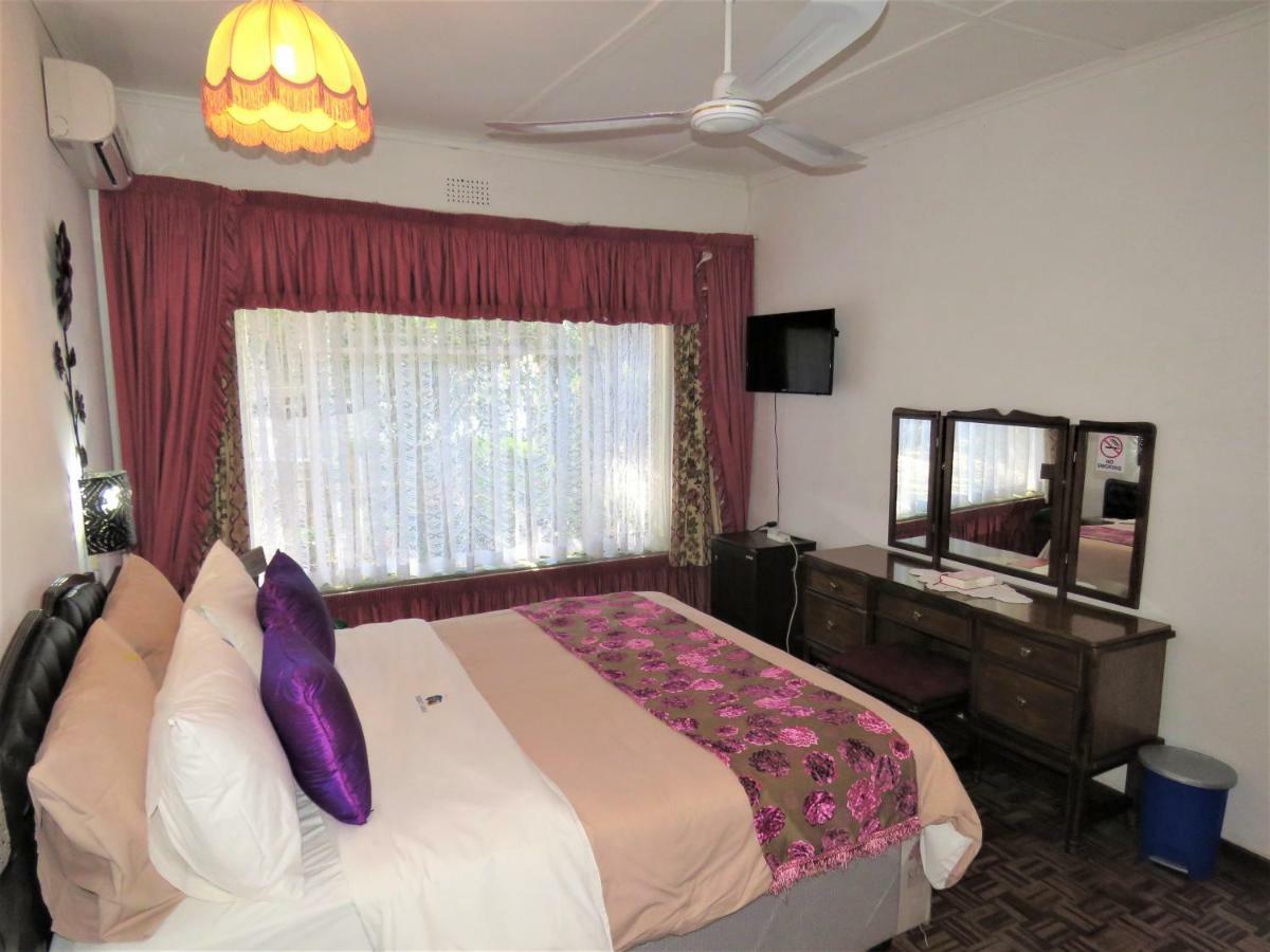 Parrot Lodge Bulawayo Luaran gambar