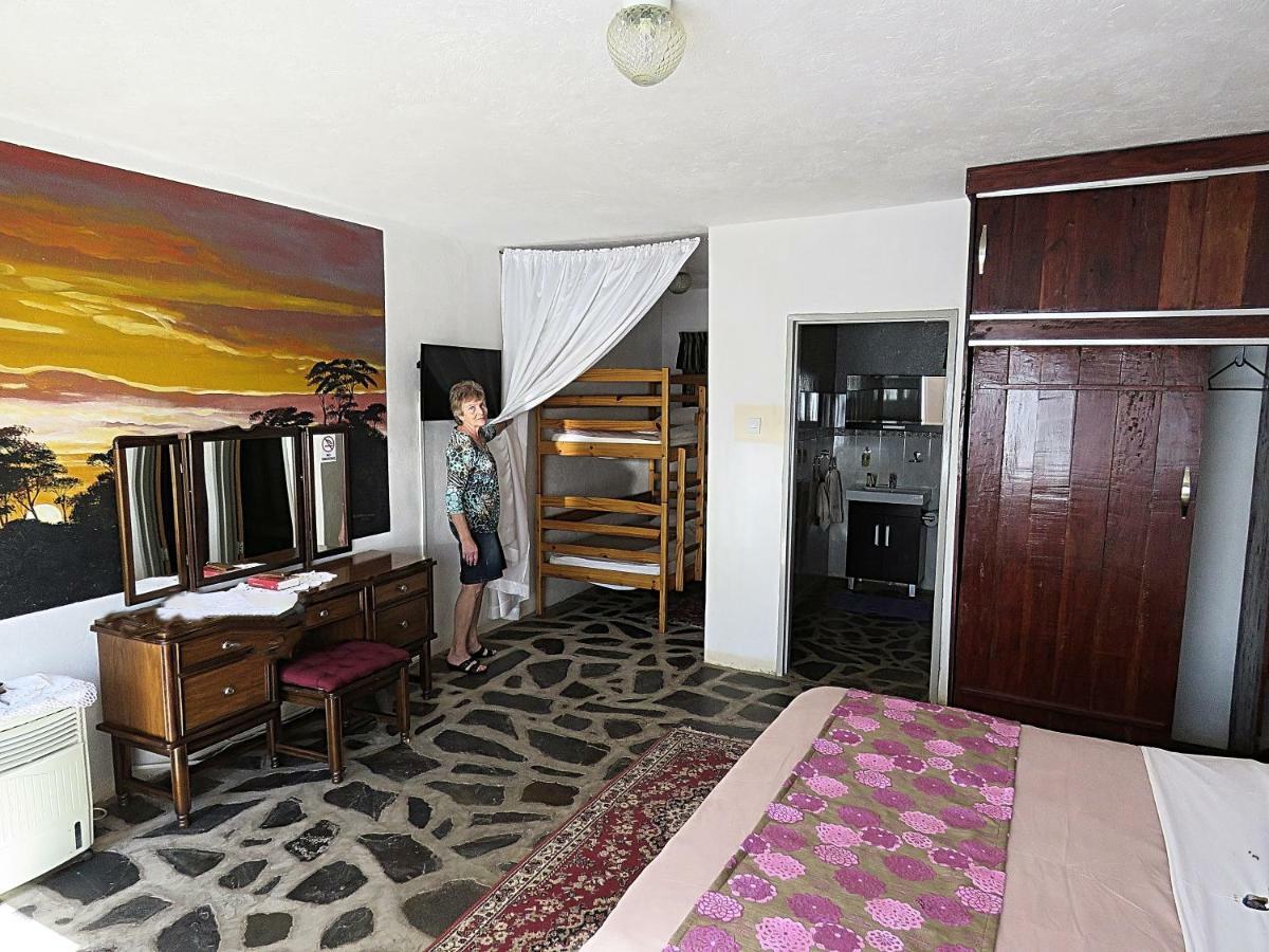 Parrot Lodge Bulawayo Luaran gambar