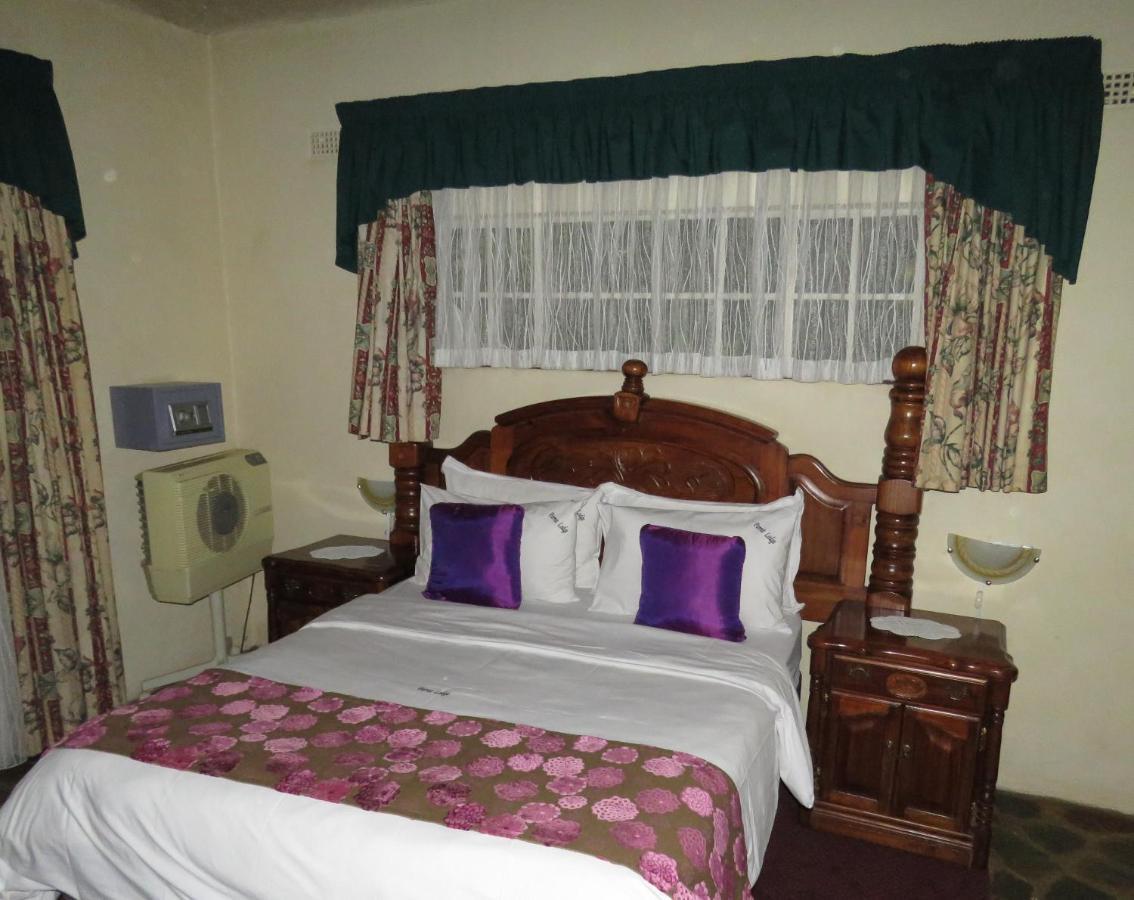 Parrot Lodge Bulawayo Luaran gambar