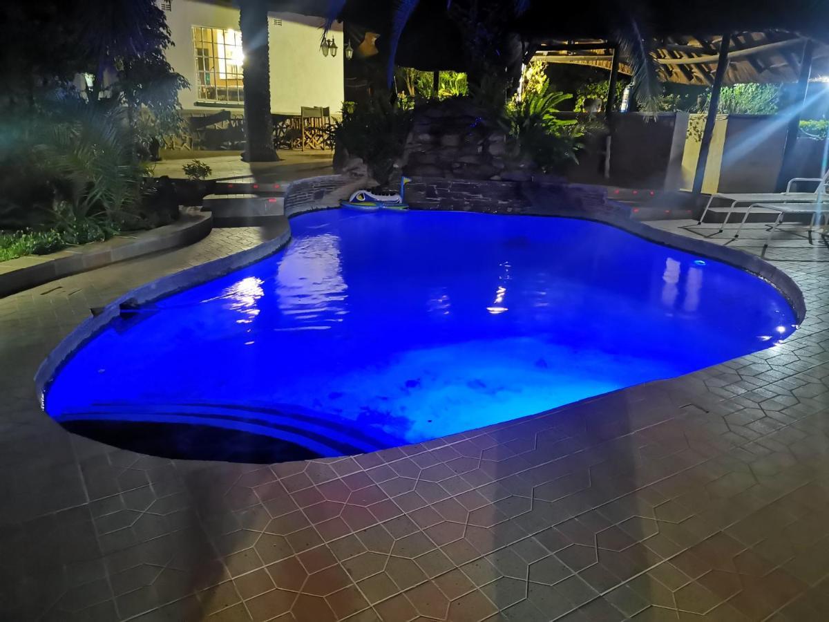 Parrot Lodge Bulawayo Luaran gambar